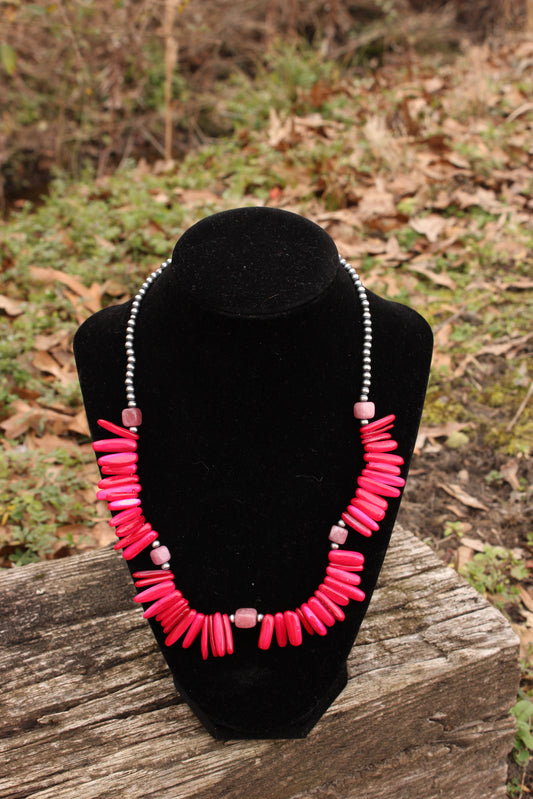 The Amarillo Amour Necklace
